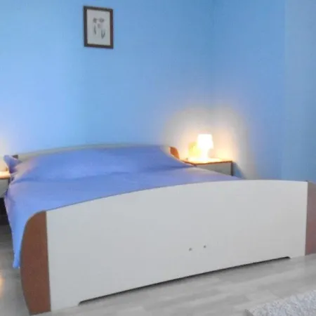 Tino Apartament *