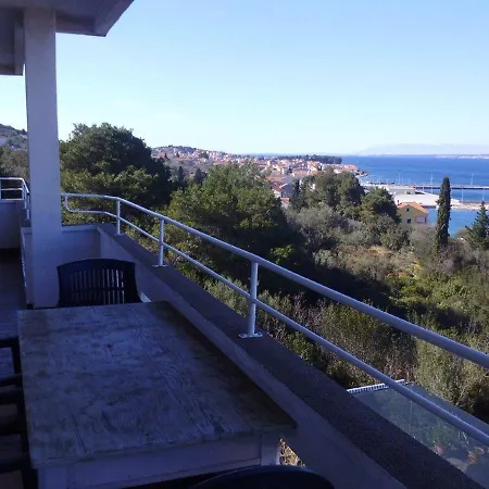 Apartament Tino Kali