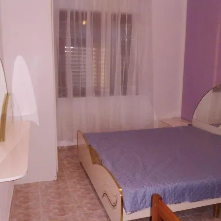 Tino Apartment *