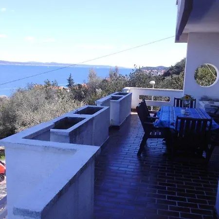 Apartament Tino Kali