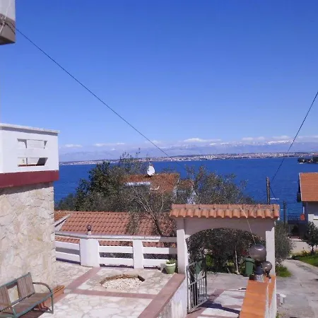 Apartament Tino *