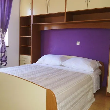 Apartment Tino Kali