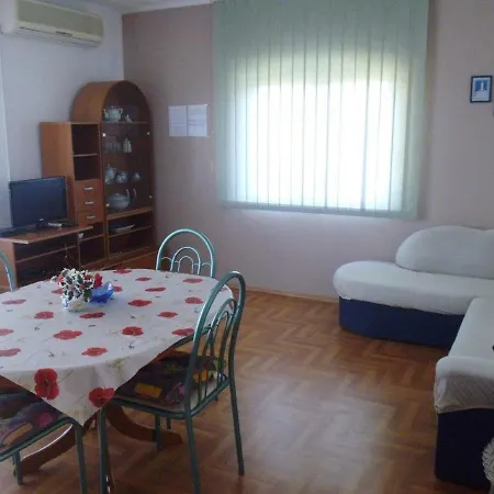 Tino Apartment Kali